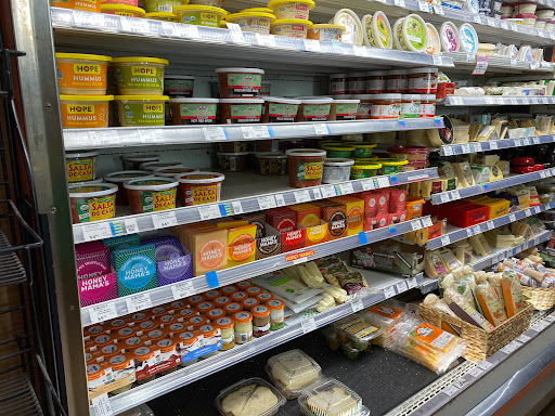 Grocery Store «Harvest Fresh Grocery & Deli», reviews and photos, 251 NE 3rd St, McMinnville, OR 97128, USA