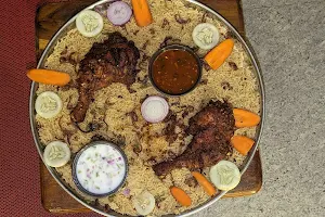 ఆధ్య ఫ్యామిలి రెస్టారెంట్ & మండి(aadhya family restaurant & mandi) image
