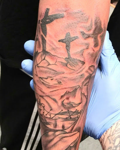 Tattoo Shop «22 Caliber Tattoo Studio», reviews and photos, 3501 Parsons Ave, Columbus, OH 43207, USA