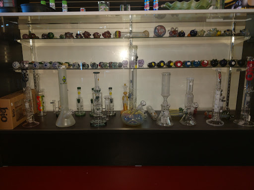 Gift Shop «Deuces Wild Smoke Shop LLC», reviews and photos, 3140 Heights Ravenna Rd, Muskegon, MI 49444, USA