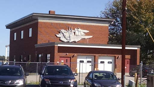 Shopping Mall «Tannery Shopping Center», reviews and photos, 50 Water St, Newburyport, MA 01950, USA