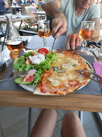Pizza du Restaurant italien Bella Napoli à Saint-Clair-du-Rhône - n°14