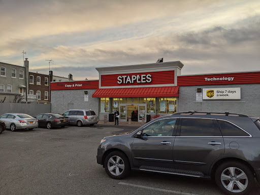 Office Supply Store «Staples», reviews and photos, 24-41 31st St, Astoria, NY 11102, USA