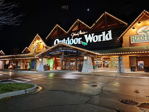 Sporting Goods Store «Bass Pro Shops», reviews and photos, 4500 Baldwin Rd, Auburn Hills, MI 48326, USA