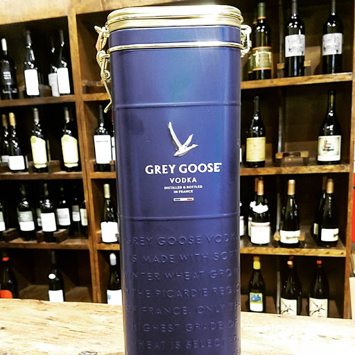 Liquor Store «1001 Wine & Spirits», reviews and photos, 1001 Ross Ave Suite 100, Dallas, TX 75202, USA