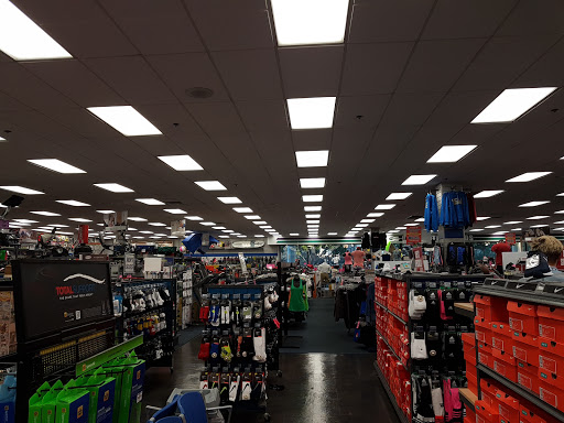 Sporting Goods Store «Big 5 Sporting Goods - El Segundo», reviews and photos, 2515 W El Segundo Blvd, El Segundo, CA 90245, USA