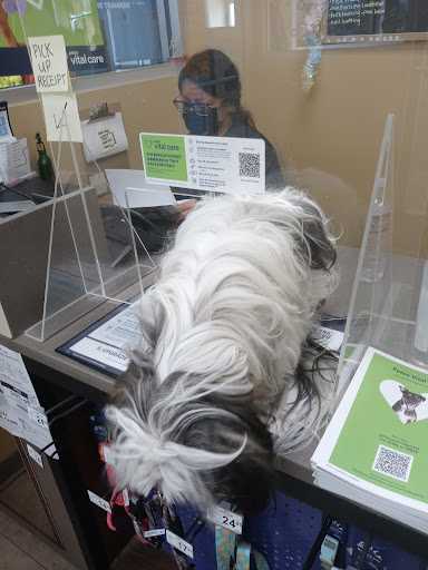 Pet Supply Store «Petco Animal Supplies», reviews and photos, 821 E Expy 83, Weslaco, TX 78599, USA