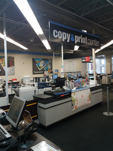 Office Supply Store «Staples», reviews and photos, 2120 SW 32nd Ave, Coral Gables, FL 33145, USA