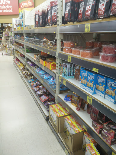 Grocery Store «Grocery Outlet Bargain Market», reviews and photos, 4157 NW U.S. 101 #101, Lincoln City, OR 97367, USA