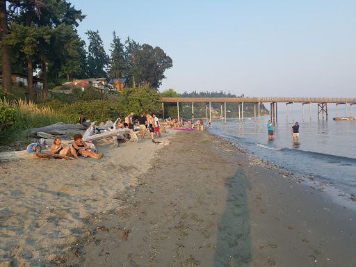 Grocery Store «Indianola Country Store & Deli», reviews and photos, 9175 NE Shore Dr, Indianola, WA 98342, USA