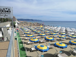 Foto von Spiaggia di Borghetto und die siedlung