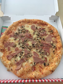 Plats et boissons du Pizzeria Crousty Pizza à Loos - n°2