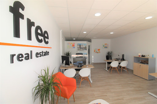 Free Real Estate en Quesada