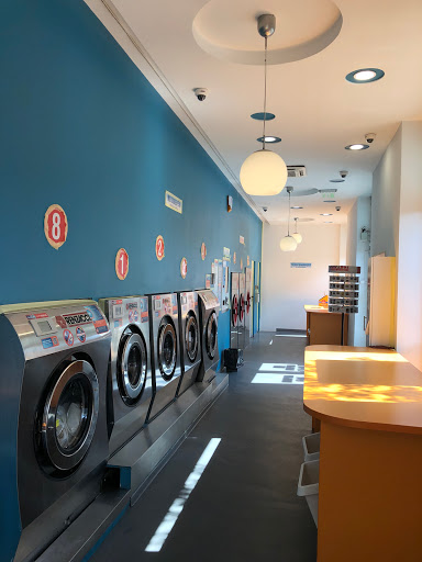 Bubbles Self-service Laundry / laundrette