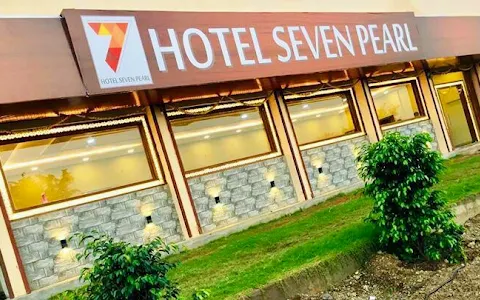 Hotel Seven Pearl Family Restaurant & Bar image