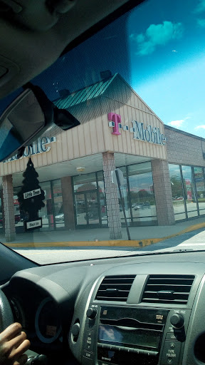 Cell Phone Store «T-Mobile», reviews and photos, 184 Penn Mart Ct #19, New Castle, DE 19720, USA