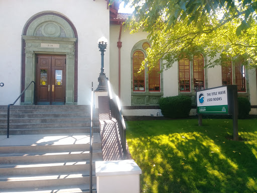 Used Book Store «Title Wave Used Bookstore», reviews and photos, 216 NE Knott St, Portland, OR 97212, USA