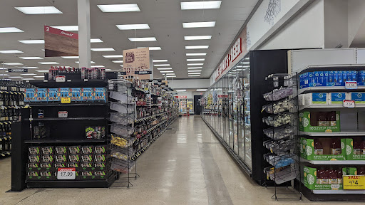 Grocery Store «Schnucks», reviews and photos, 2030 Dorsett Rd, Maryland Heights, MO 63043, USA