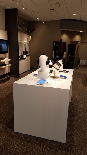 Home Audio Store «Bose Showcase Store», reviews and photos, 156 West Market Ste W-156, Bloomington, MN 55425, USA