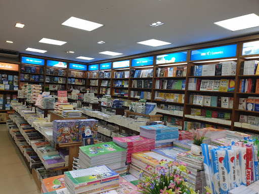 Bookstores open on Sundays Hanoi