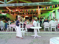 Atmosphère du Restaurant français Auberge du Pont Jeanne Rose - La fiesta à Montchanin - n°8