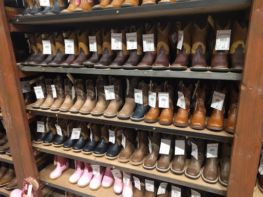 Outlet Mall «Legends Outlets Kansas City», reviews and photos, 1843 Village W Pkwy c127, Kansas City, KS 66109, USA