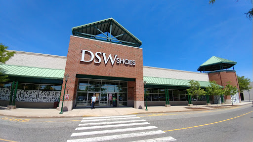 Shoe Store «DSW Designer Shoe Warehouse», reviews and photos, 1 Worcester Rd, Framingham, MA 01701, USA