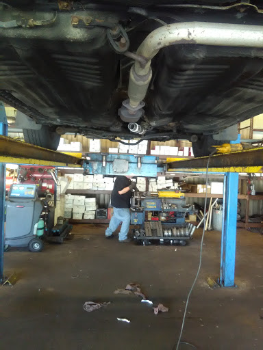 Auto Repair Shop «Meineke Car Care Center», reviews and photos, 3005 Philadelphia Pike, Claymont, DE 19703, USA