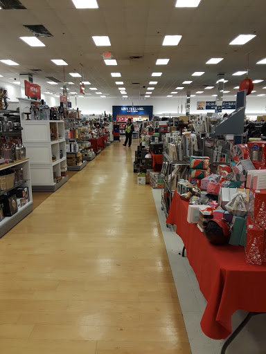 Department Store «Marshalls», reviews and photos, 8 Allstate Rd, Dorchester, MA 02125, USA