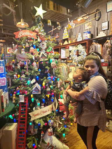American Restaurant «Cracker Barrel Old Country Store», reviews and photos, 5580 Windward Pkwy, Alpharetta, GA 30004, USA