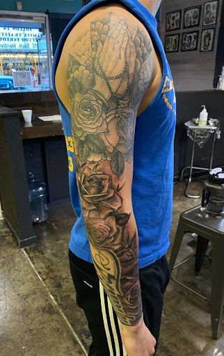 Tattoo Shop «Family Tradition Tattoo Parlour», reviews and photos, 118 S Meridian, Puyallup, WA 98371, USA