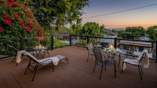 Paradise Retreats image