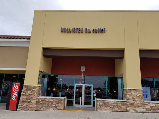 Hollister Co. Outlet, 4015 S Interstate Hwy 35, San Marcos, TX 78666, USA, 