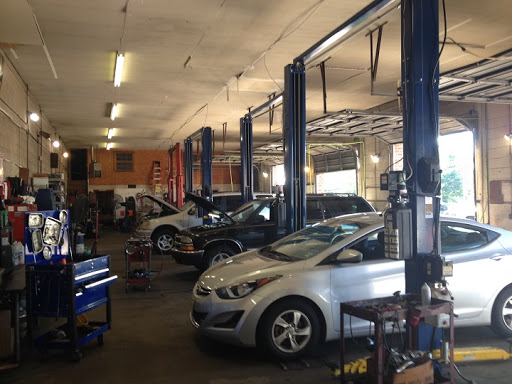 Auto Repair Shop «Williams Auto Service», reviews and photos, 401 Cowardin Ave, Richmond, VA 23224, USA