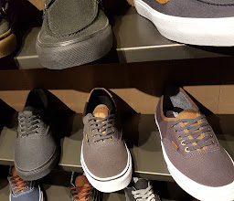 Vans Store Plaza Universidad photo