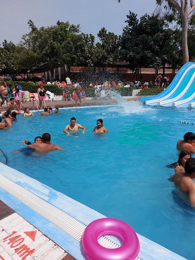 Piscinas baratas Lima