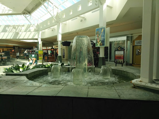 Shopping Mall «River Oaks Center», reviews and photos, 96 River Oaks Center Dr, Calumet City, IL 60409, USA