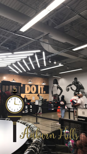 Clothing Store «Nike Factory Store», reviews and photos, 4760 Baldwin Rd M125, Auburn Hills, MI 48326, USA