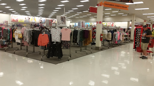 Department Store «Target», reviews and photos, 4777 S 27th St, Greenfield, WI 53221, USA