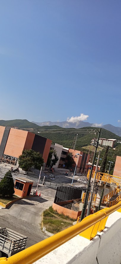 Universidad Interamericana del Norte, Escuela en Monterrey, Nuevo León,  México ≫ 