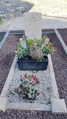Tombe pilote danois WW2 (St-Eloy) à Saint-Eloy