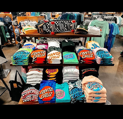 Surf Shop «Maui Nix Surf Shop», reviews and photos, 483 Mandalay Ave #101, Clearwater, FL 33767, USA