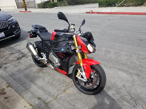 BMW Motorcycle Dealer «BMW Motorcycles of Burbank», reviews and photos, 2913 N Ontario St, Burbank, CA 91504, USA