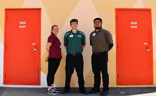 Truck Rental Agency «U-Haul Moving & Storage of Thornton», reviews and photos, 4833 Thornton Ave, Fremont, CA 94536, USA