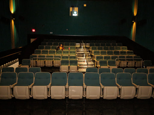 Movie Theater «Regal Cinemas Middleburg Town Square 16», reviews and photos, 18348 Bagley Rd, Middleburg Heights, OH 44130, USA