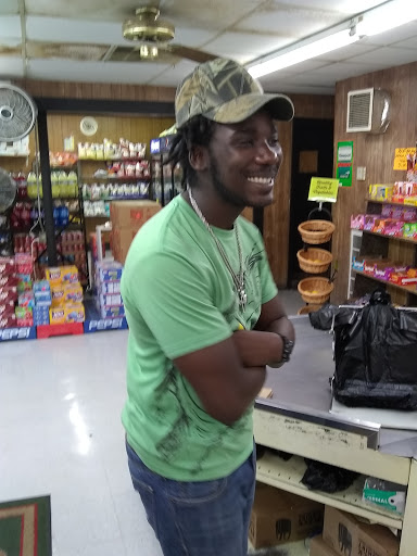 Grocery Store «Sumter Street Grocery», reviews and photos, 703 W Sumter St, Florence, SC 29501, USA