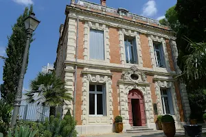 Jardin l'Hôtel de Sully image