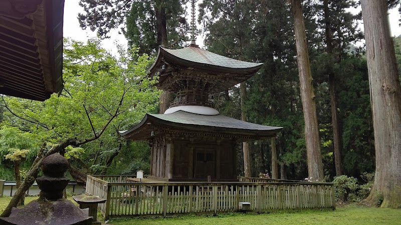 岩湧寺