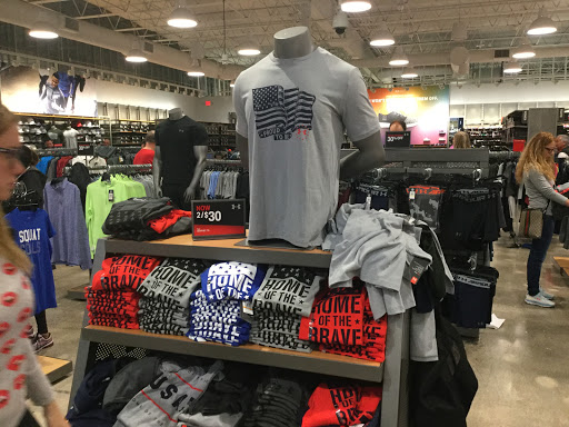 Clothing Store «Under Armour Factory House», reviews and photos, 12801 W Sunrise Blvd #429, Sunrise, FL 33323, USA