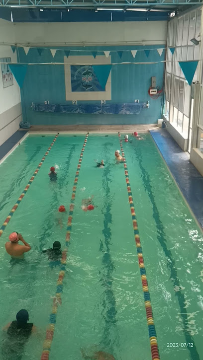 ESCUELA DE NATACIóN H2O